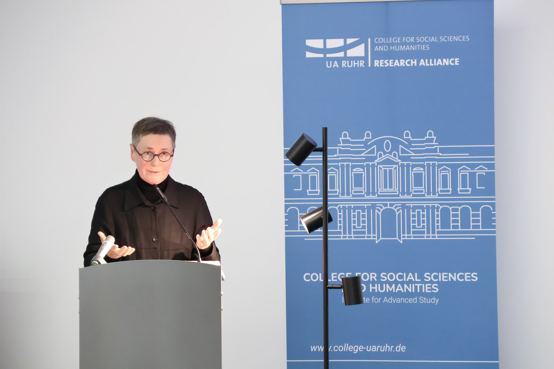 Author Dr Angela Steidele reading from her book 'Geschichte einer Liebe: Adele Schopenhauer und Sibylle Mertens'